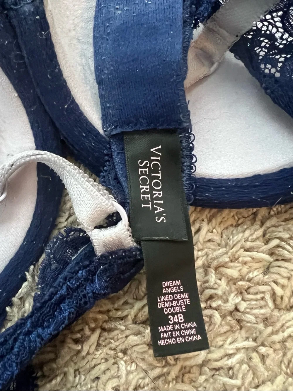 Victorias Secret adjustable lace lift
